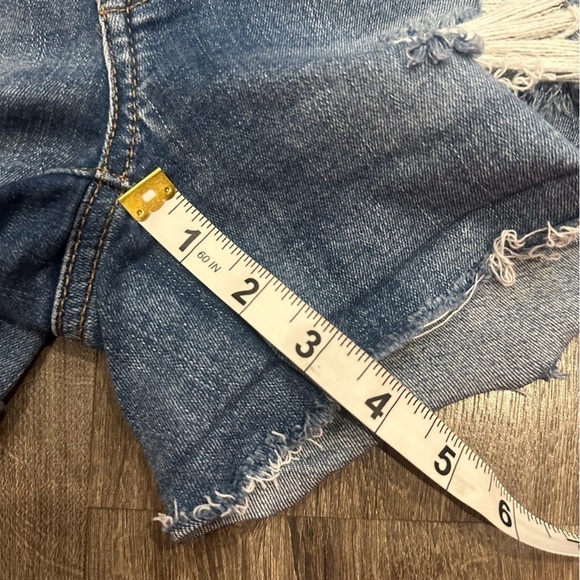 American Eagle Denim Jean Shorts Women's Next Level Stretch Hi Rise Shorty Sz 6 - Picture 12 of 14